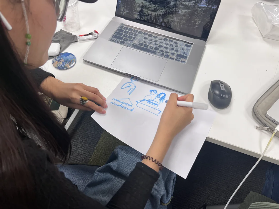 A participant drawing an event.